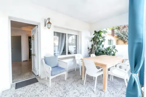 Casa en Carrer de la Garrotxa, 16