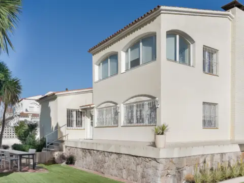 Casa en Pasaje Montgrí, 66