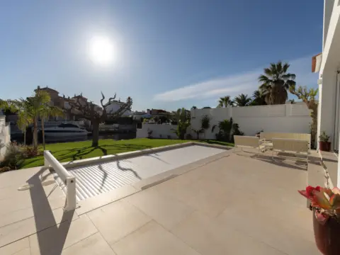 Casa en Empuriabrava