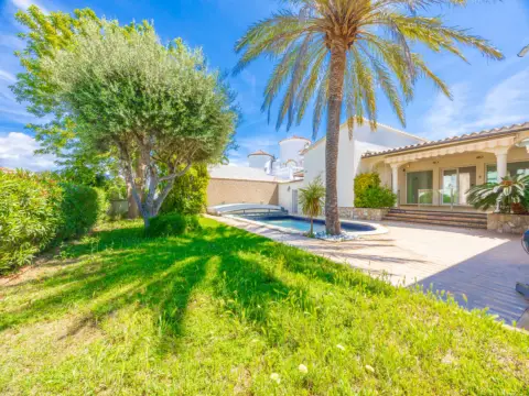 Casa en Empuriabrava