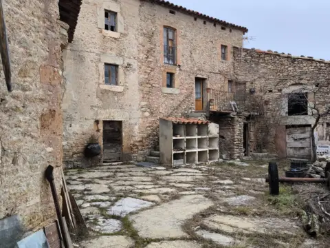 Finca rústica en calle Mestres Pintors