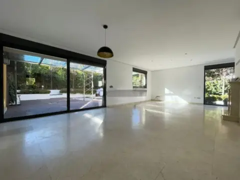 Chalet pareado en Paseo Parques