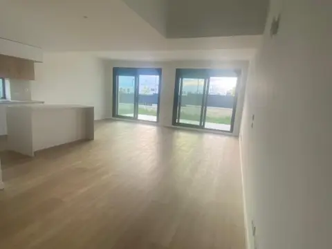 Chalet pareado en calle Praga