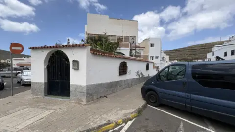 Casa en calle Laureado General Serra Algarra, 6