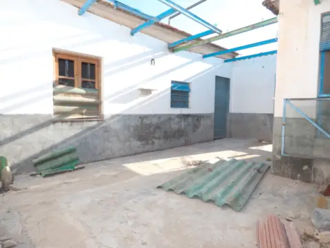 Casa en calle de Jacinto Benavente, 2