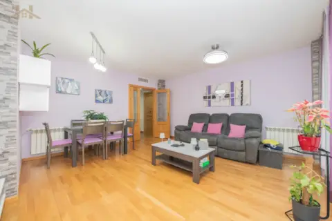 Piso en calle de José Hierro