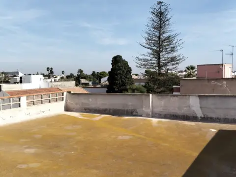 Piso en calle Pintor Guimbarda