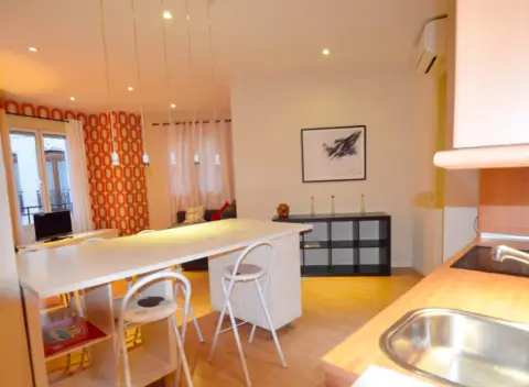 Apartamento en calle de la Cruz, 11