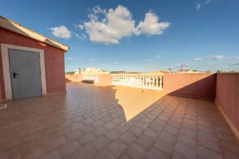 Casa pareada en calle S´Escaire