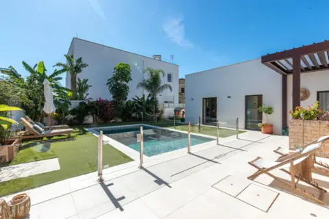 Chalet unifamiliar en Carrer del Pintor Francesc Comes