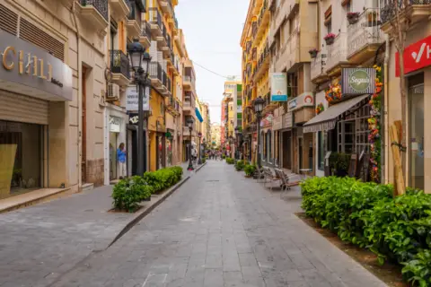 Local comercial en calle de Castaños