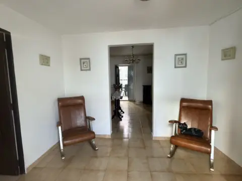 Casa en calle de Narciso Castañeda, 6