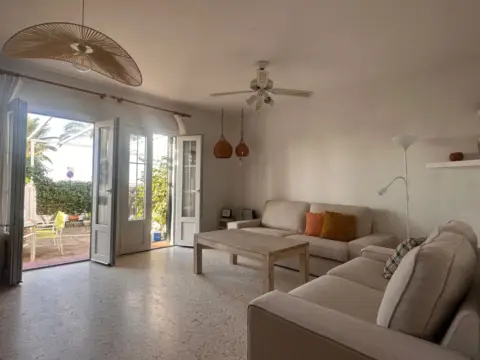 Chalet adosado en Centro-Calzada