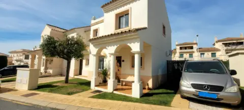Chalet pareado en Zona Costa Esuri