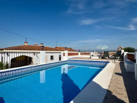 Chalet rústico en Carrer Polígono 37