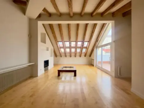 Ático en calle de Justiniano, 12