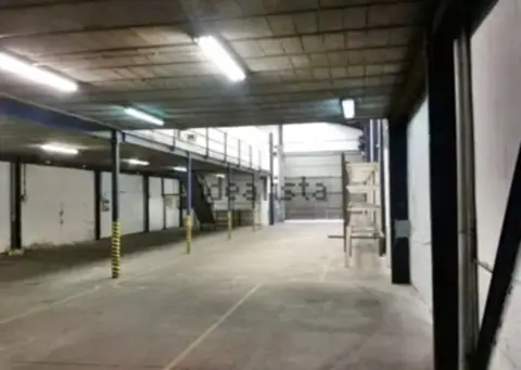 Nave comercial en Polígono Raos