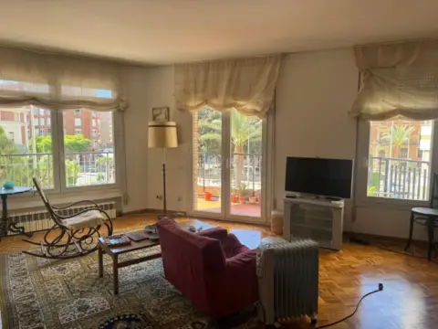 Piso en Plaza de María Agustina, 5