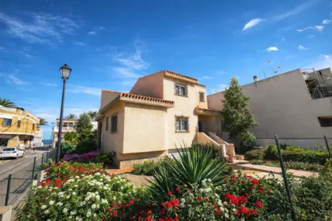 Chalet en calle de Antonio Reverte