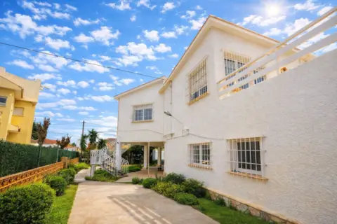 Chalet adosado en Los Urrutias