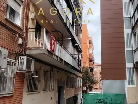 Piso en calle de Hogar