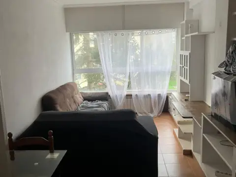 Piso en calle de la Armada Española