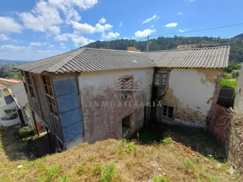 Casa en Lugar de Bustelo