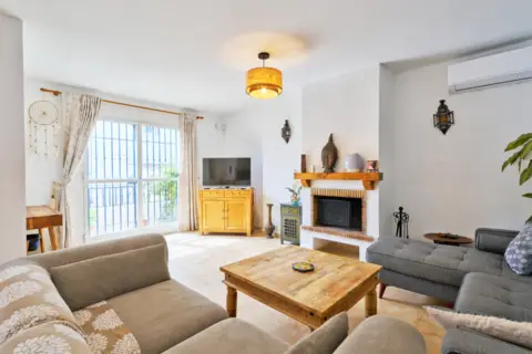 Casa en calle Frankfurt, 31