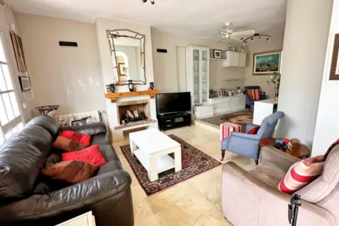 Chalet adosado en calle Frankfurt, 31