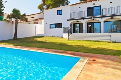 Casa unifamiliar en calle Palomas del Coto, 16