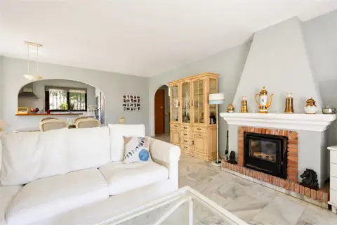 Casa en Avenida del Cortijo de Calahonda, 34