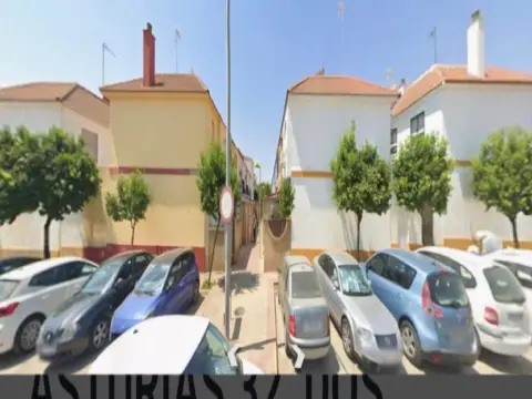 Casa en calle de Miguel Ángel Asturias