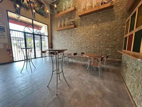 Nave comercial en calle Jullano, 1