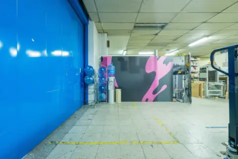 Nave comercial en Avenida de los Poblados