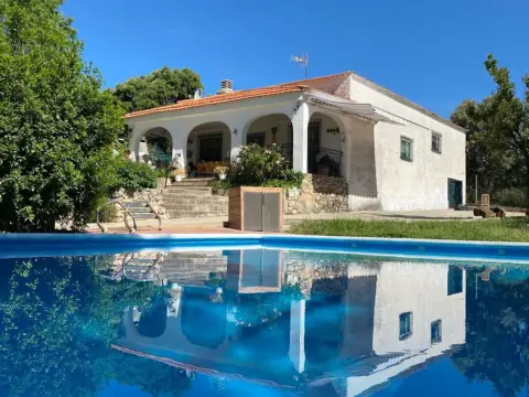 Casa en calle Encinas