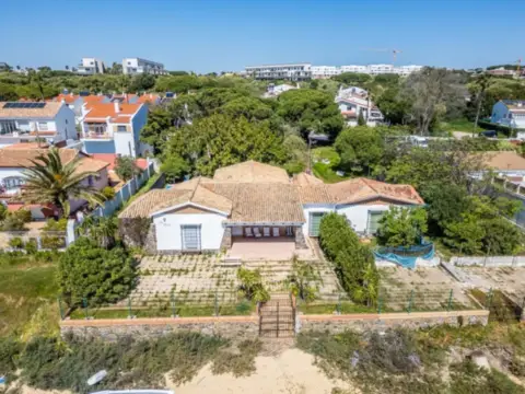 Casa en Avenida de las Playas de Cartaya, 6