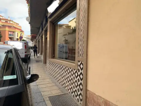 Local comercial en Camino de las Cruces