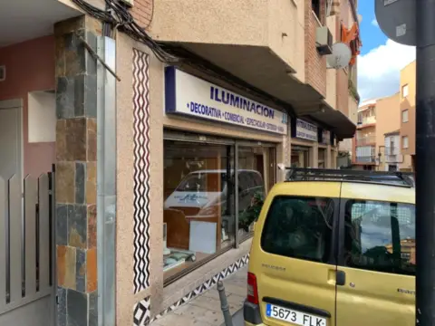 Local comercial en Camino de las Cruces