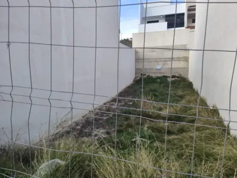 Terreno en calle del Roble