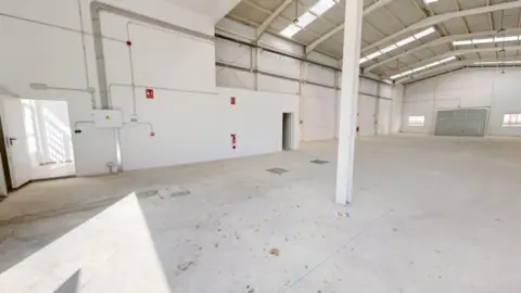 Nave industrial en calle Albanchez de Magina