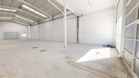 Nave industrial en calle Albanchez de Magina