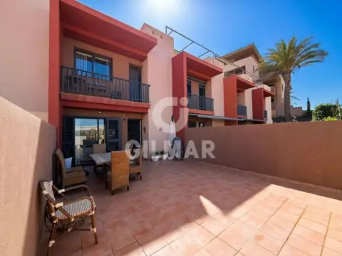 Chalet adosado en Avenida del Jable