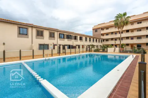 Casa en Avenida Juan Carlos I