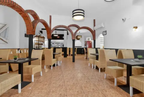 Local comercial en Carrer de la Pinta