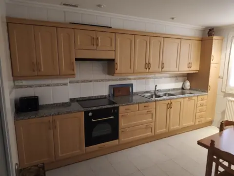 Chalet adosado en calle Ugaldea