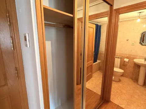 Apartamento en calle de los Laureles