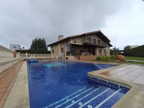 Chalet unifamiliar en calle Murillo
