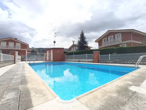 Chalet unifamiliar en Barrio de Pomar