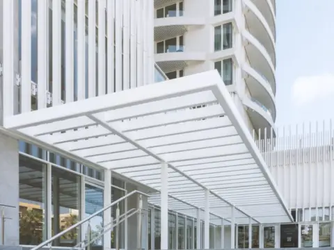 Apartamento en Avenida de las Cortes Valencianas, 47