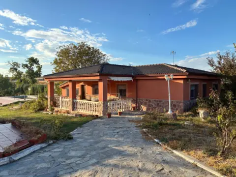 Chalet unifamiliar en calle Río Tajo